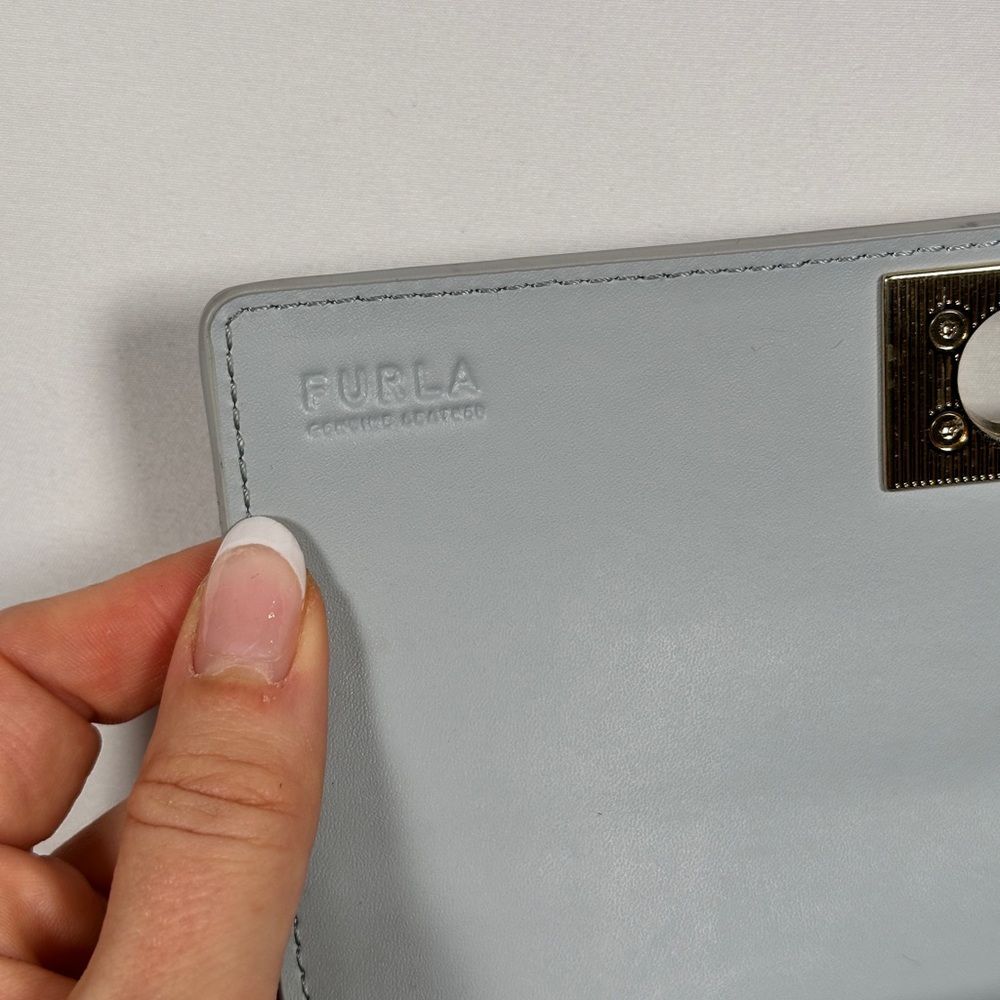 Furla leather continental wallet sleek everyday turn lock design light gray - Picture 6 of 13